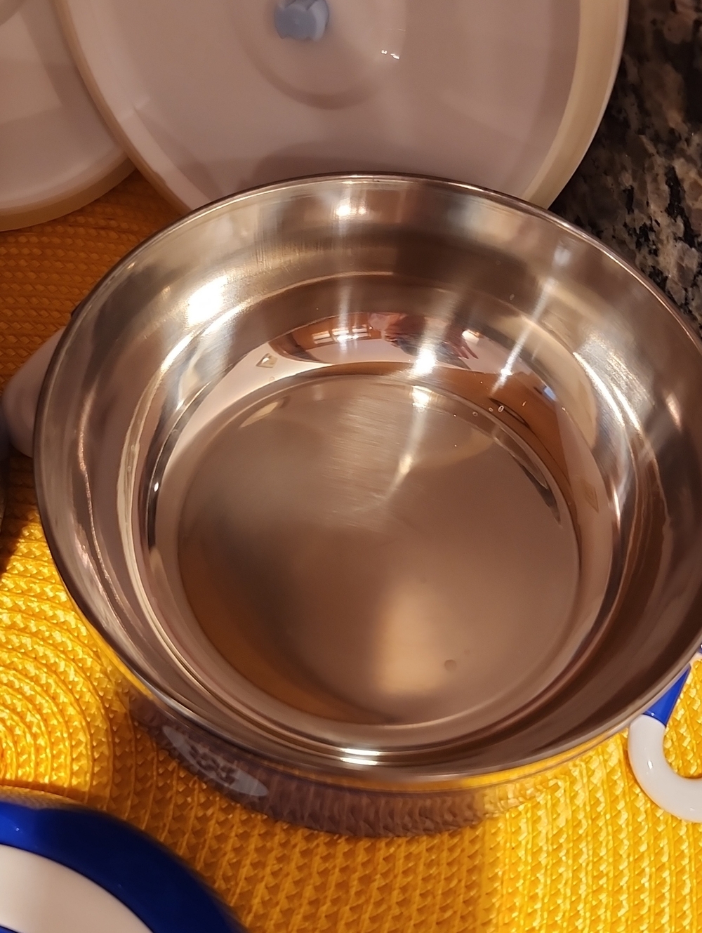 Blue Stackable Lunch Container with Handle - Picture 4 of 4